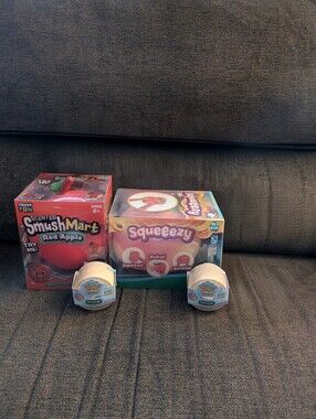 Smushmart Scented Red Apple, Pink Peach And Two Mystery Mini Dumplings